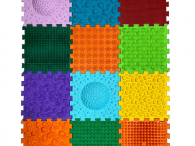 Ortopedické puzzle podložky: hravá stezka pro zdravější chodidla